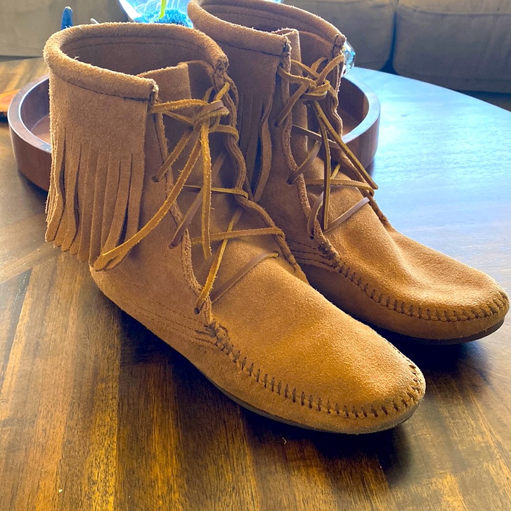 Minnetonka booties with fringe